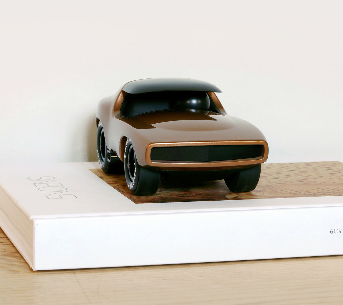 PL VF504 Leadbelly Burnside - Metallic Gold Muscle Car – Playforever ...