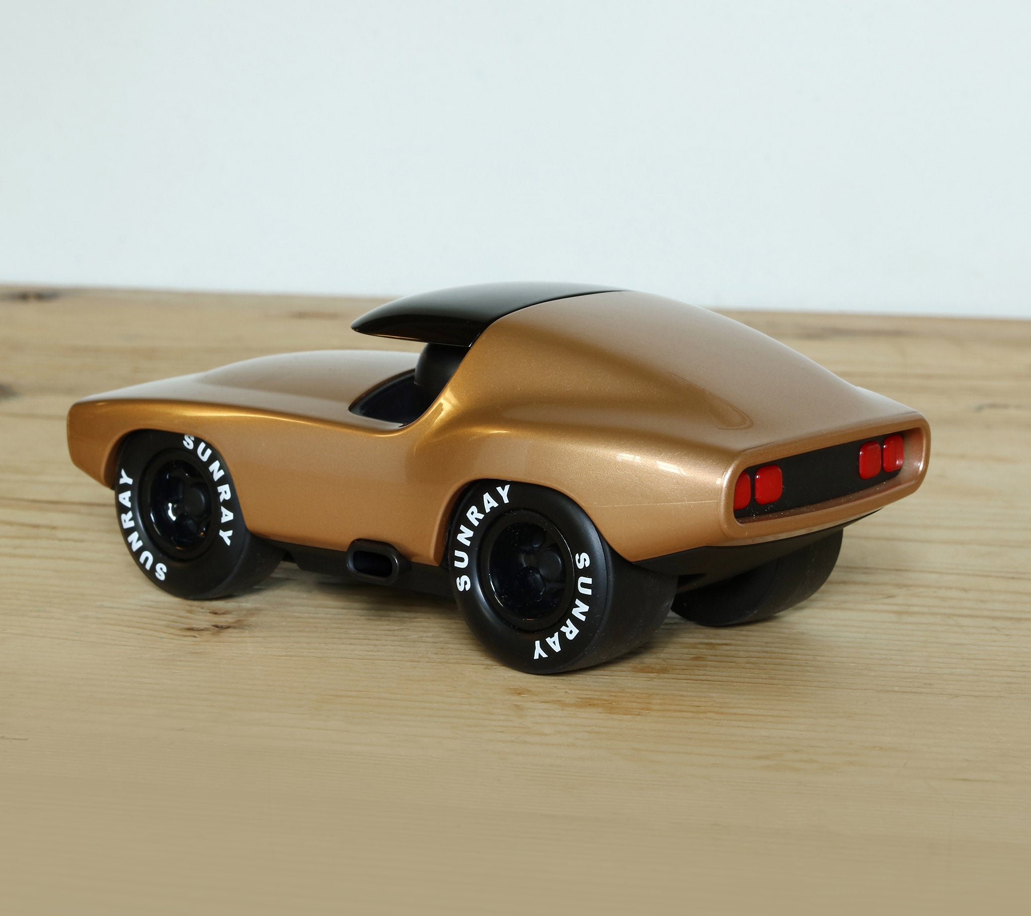 PL VF504 Leadbelly Burnside - Metallic Gold Muscle Car — Playforever ...